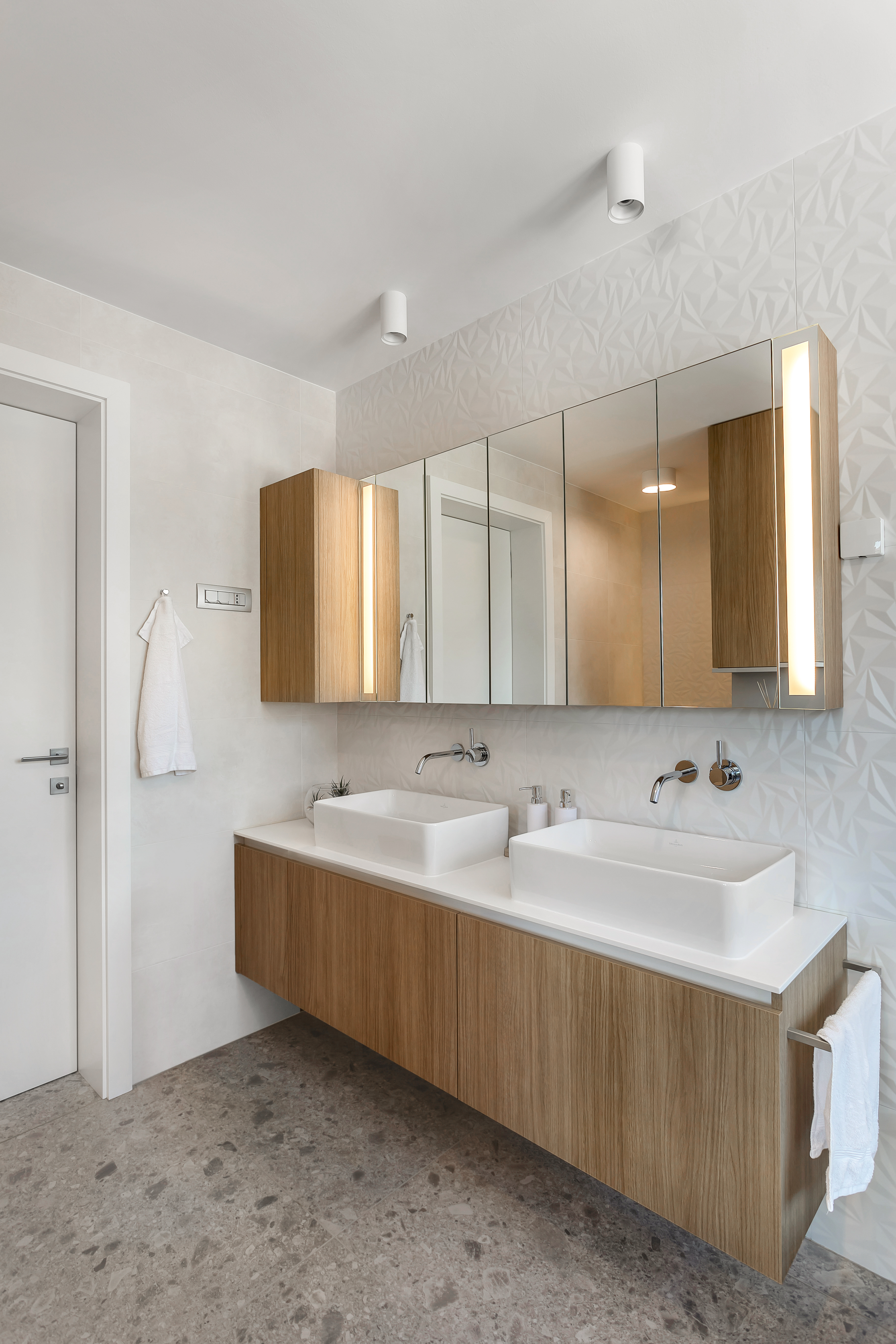 Bathroom N