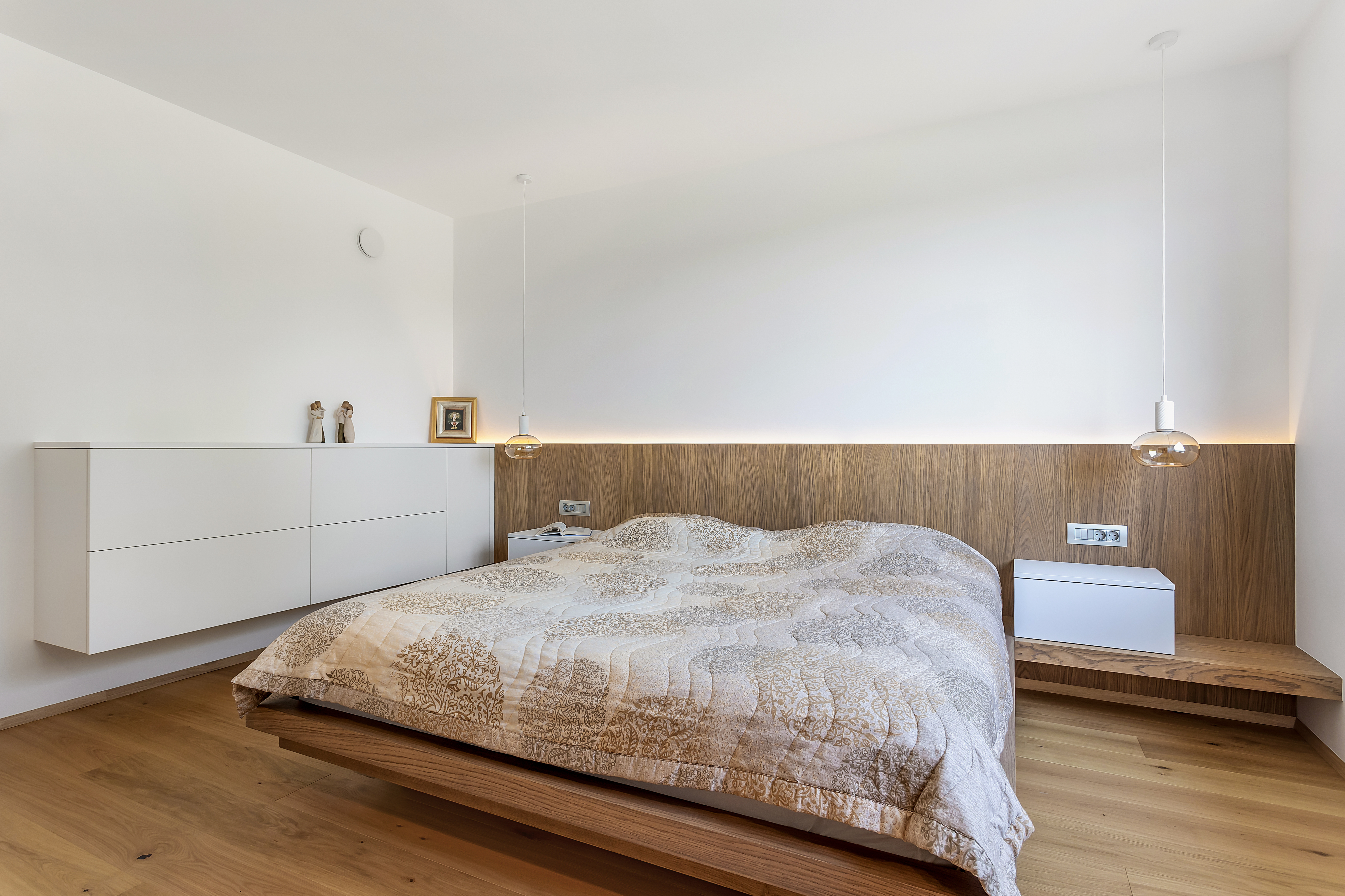 Bedroom N