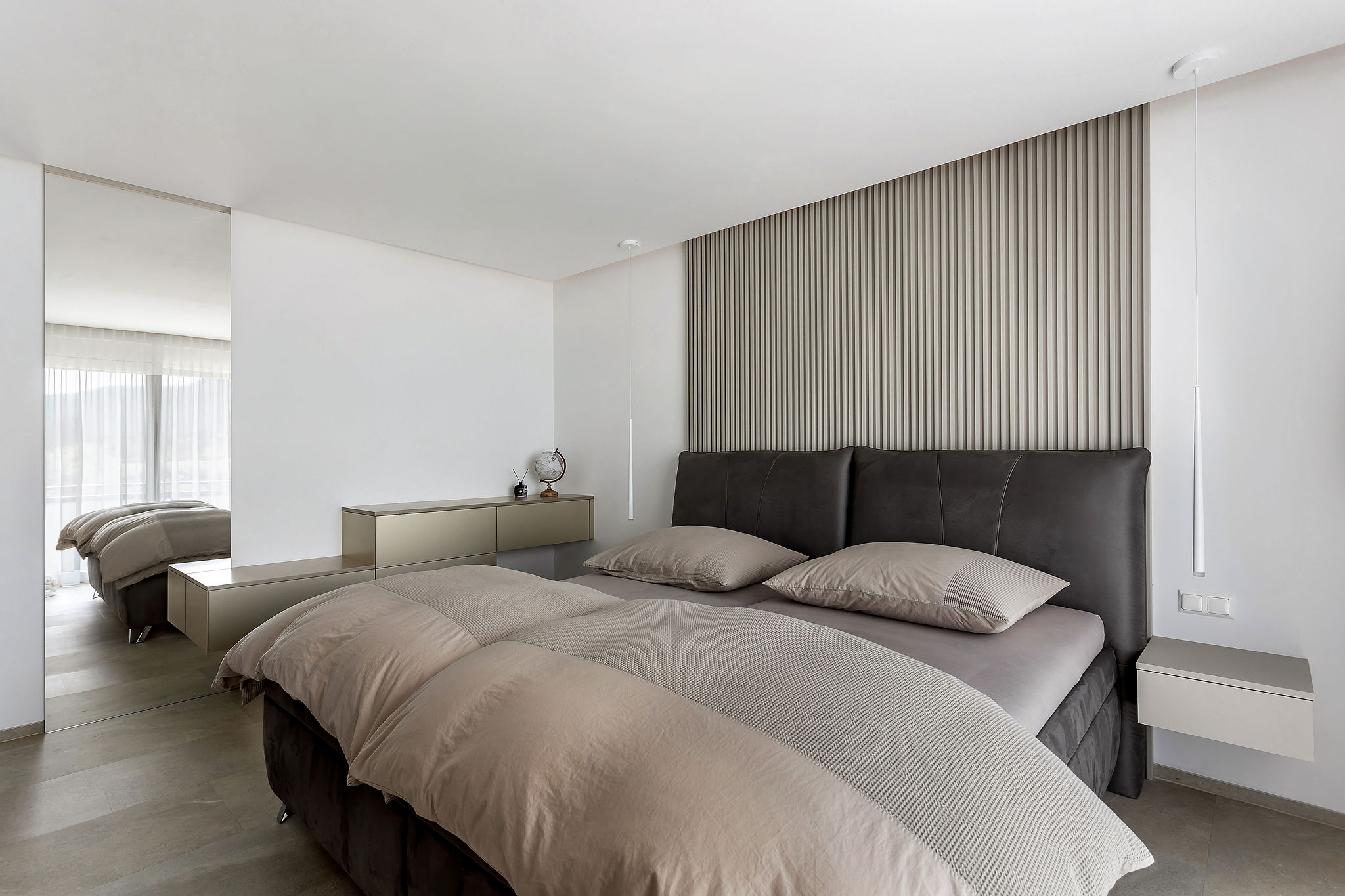 Bedroom S